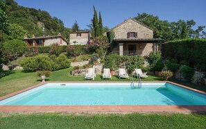 Pool - Villa Violante - Private villa with pool in Tuscany (Dicomano)