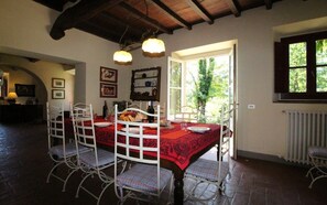 Dining - Villa Simone - Private Tuscan villa with pool (Vicchio)
