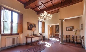 Interior - Villa Betti - Private villa with pool in Tuscany (Dicomano)