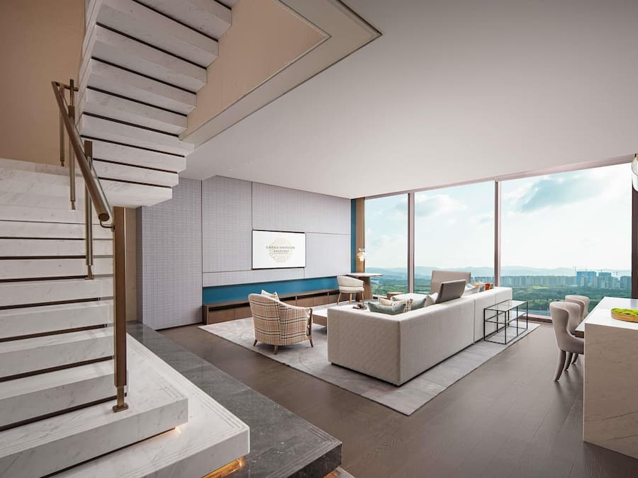 Hypo-allergenic bedding, down comforters, desk, free cribs/infant beds