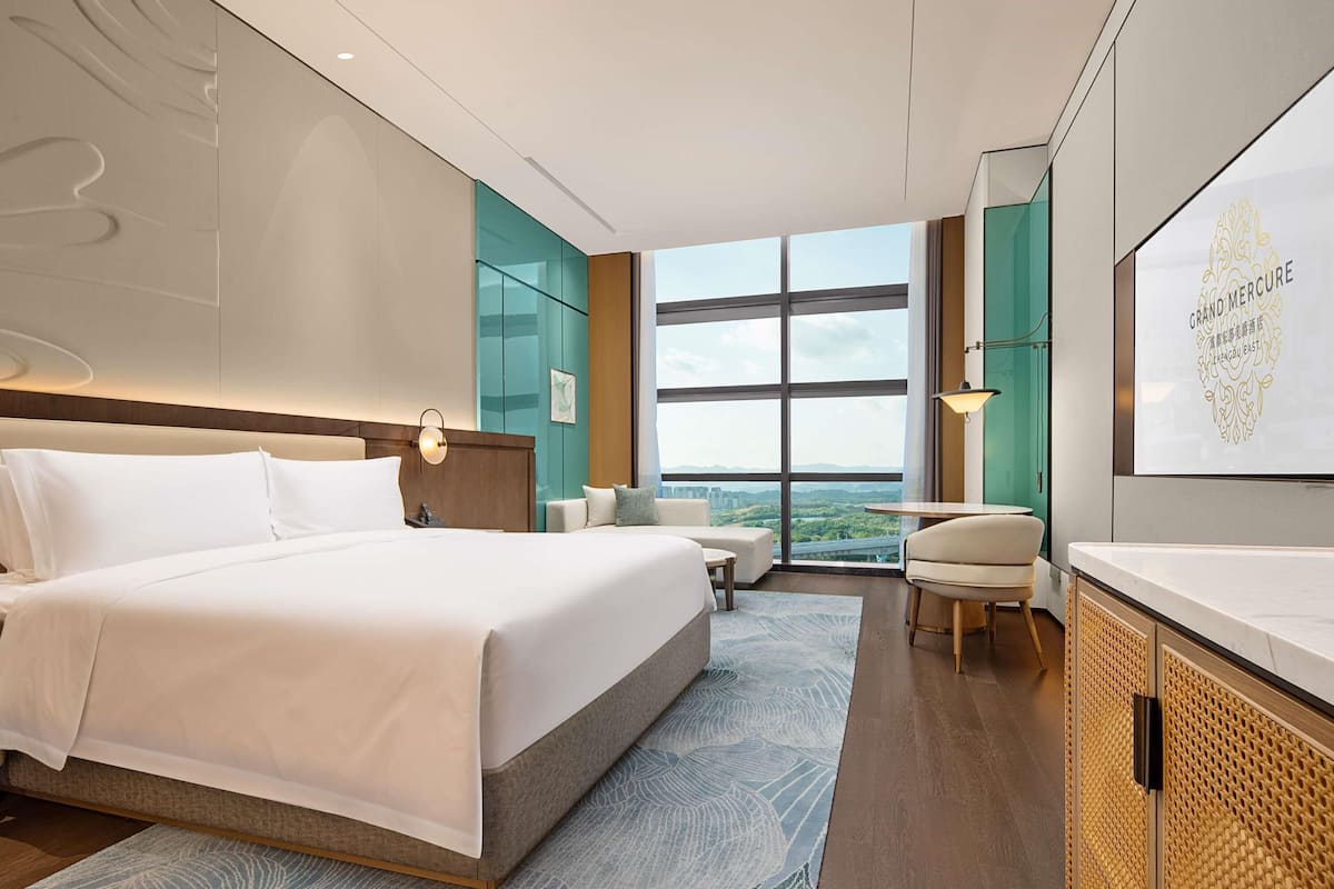 Quarto superior, 1 cama King | 1 quarto, roupas de cama antialérgicas, edredons de pluma, escrivaninha