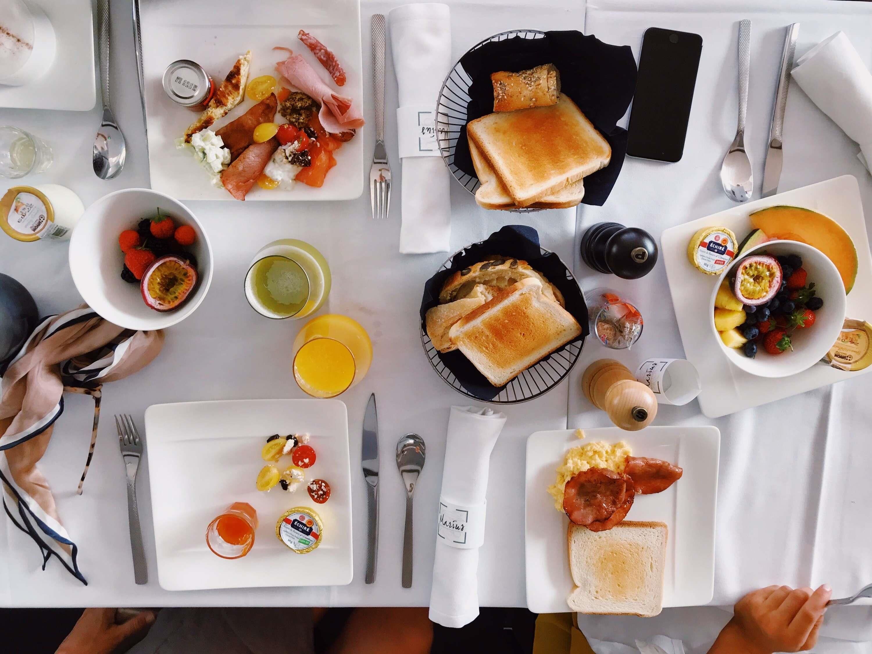 Café da manhã com buffet todos os dias mediante uma taxa