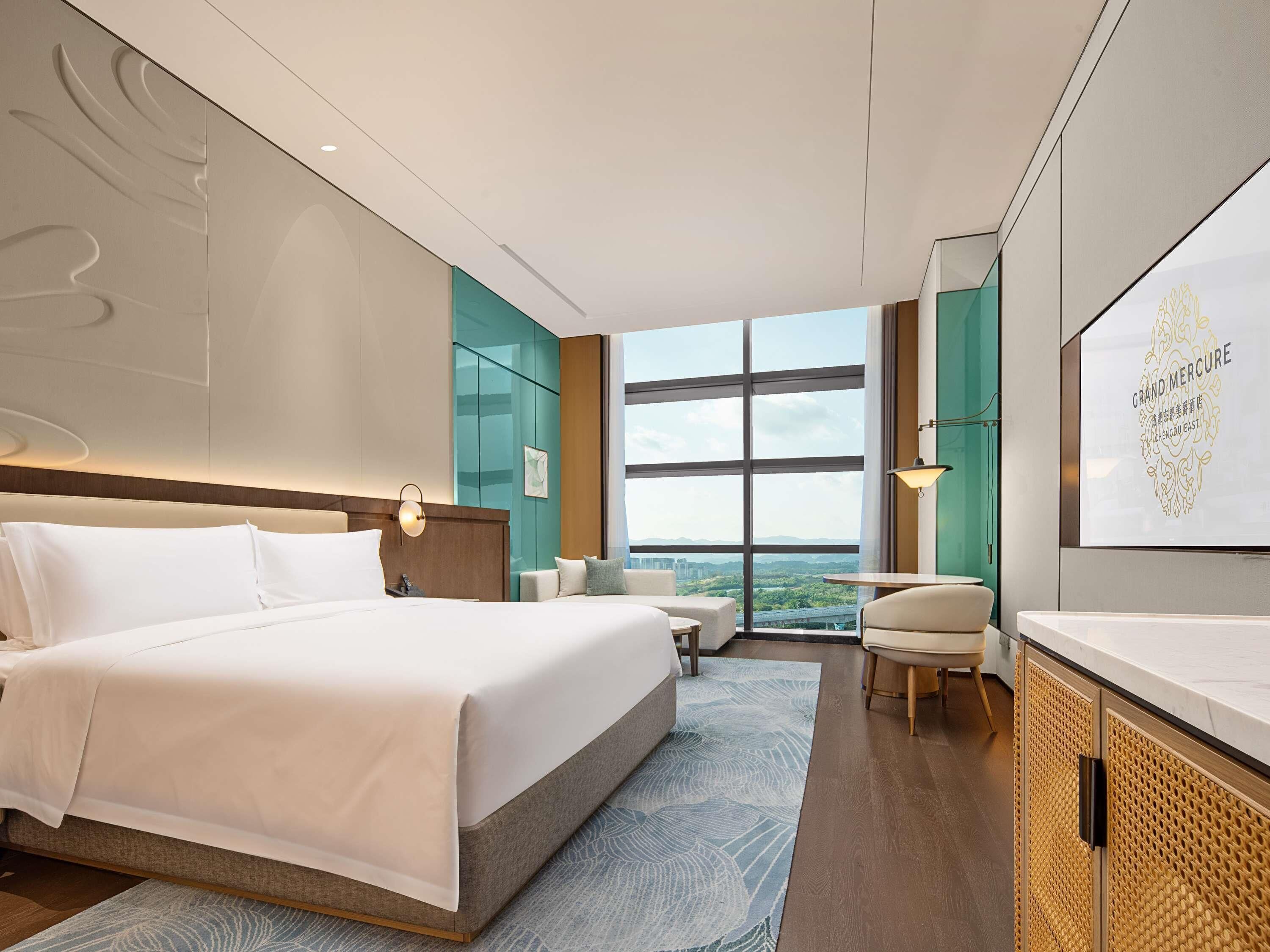 Superior Room, 1 King Bed