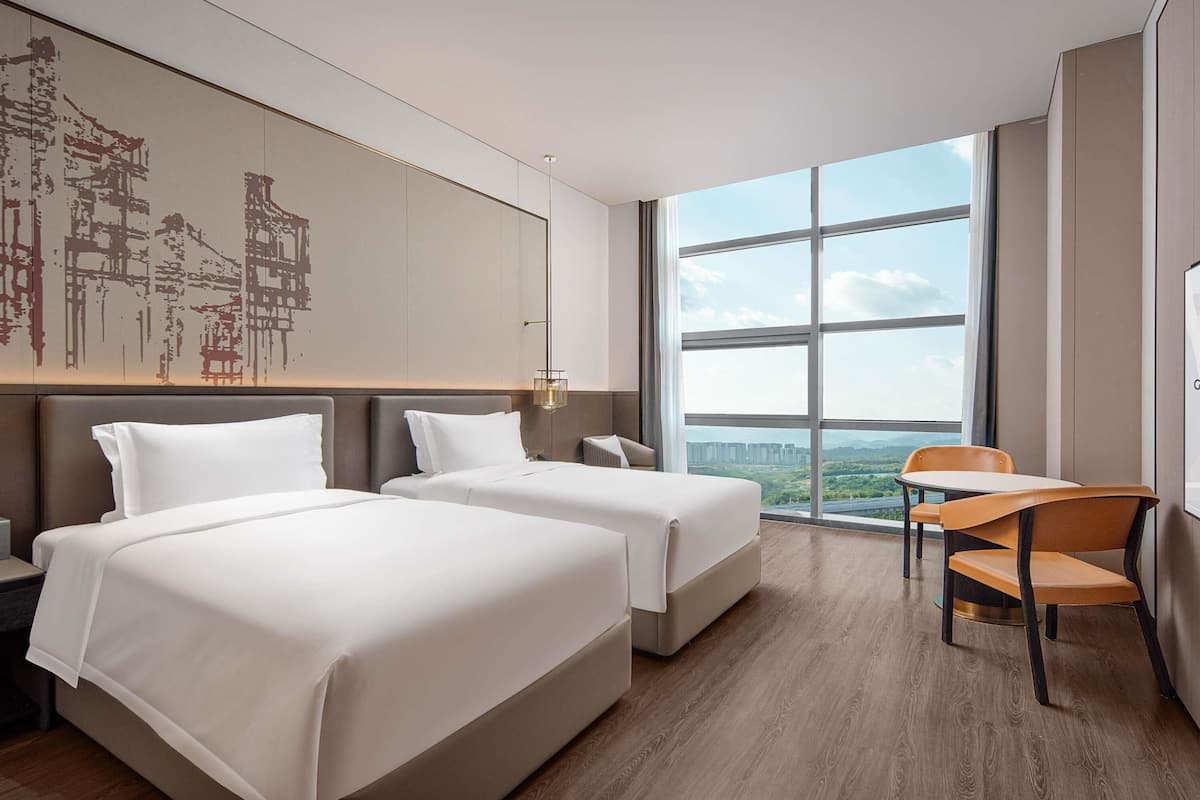 Apartamento superior, 2 camas de solteiro | 1 quarto, roupas de cama antialérgicas, edredons de pluma, escrivaninha