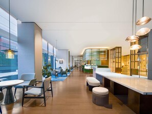 Bar (on property) - Grand Mercure Chengdu East (Chengdu)