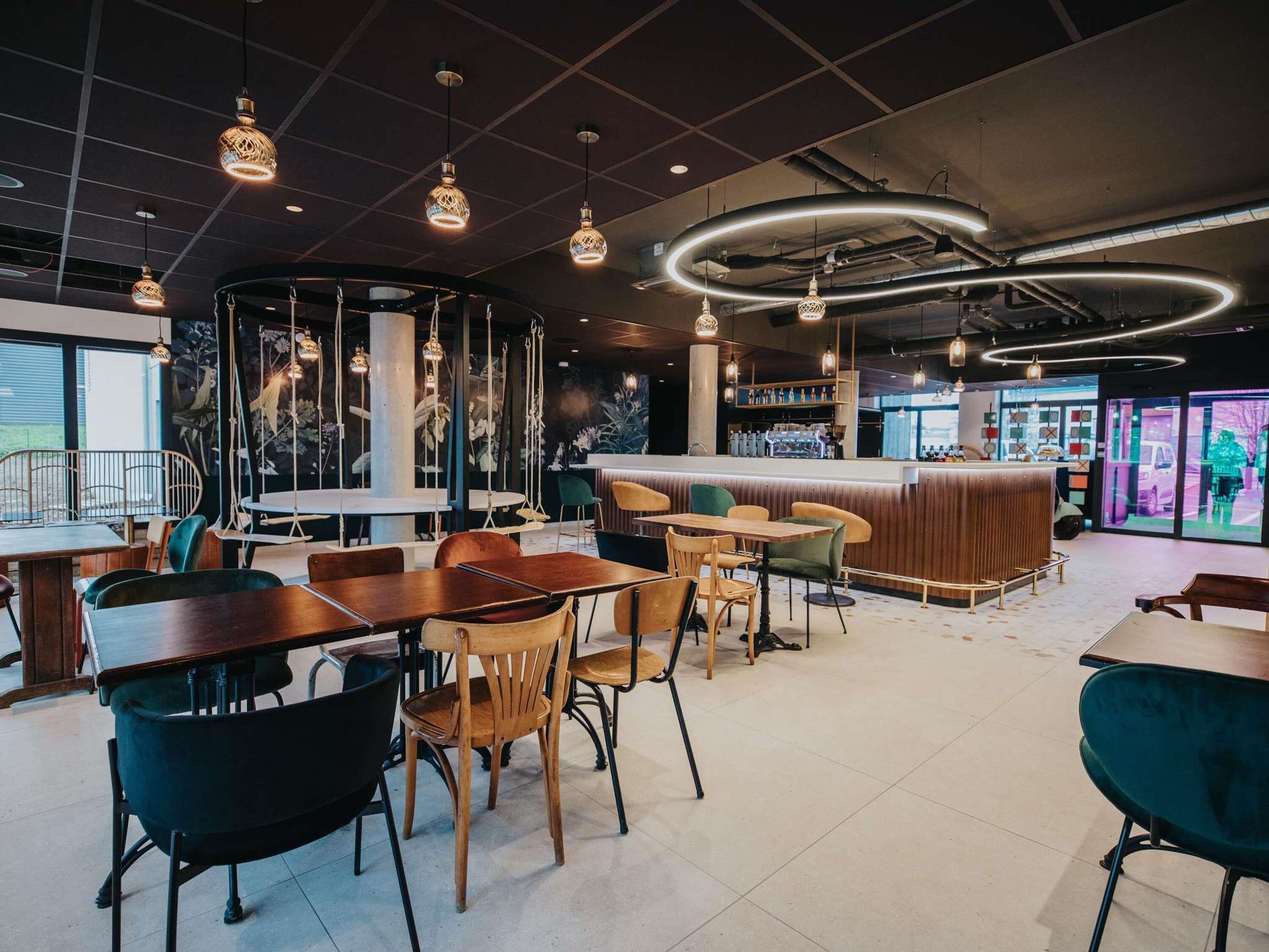 Daily buffet breakfast (EUR 13.50 per person)