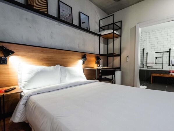 In-room safe, soundproofing, free WiFi