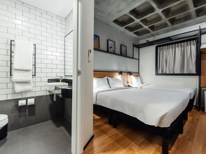 Habitación estándar, varias camas | Caja de seguridad en la habitación, insonorización y wifi gratis