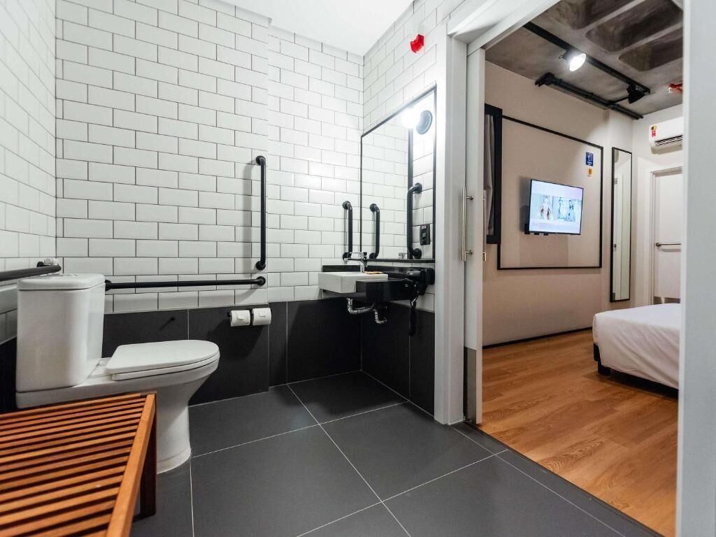 Standard Room, 2 Single Beds | Bathroom