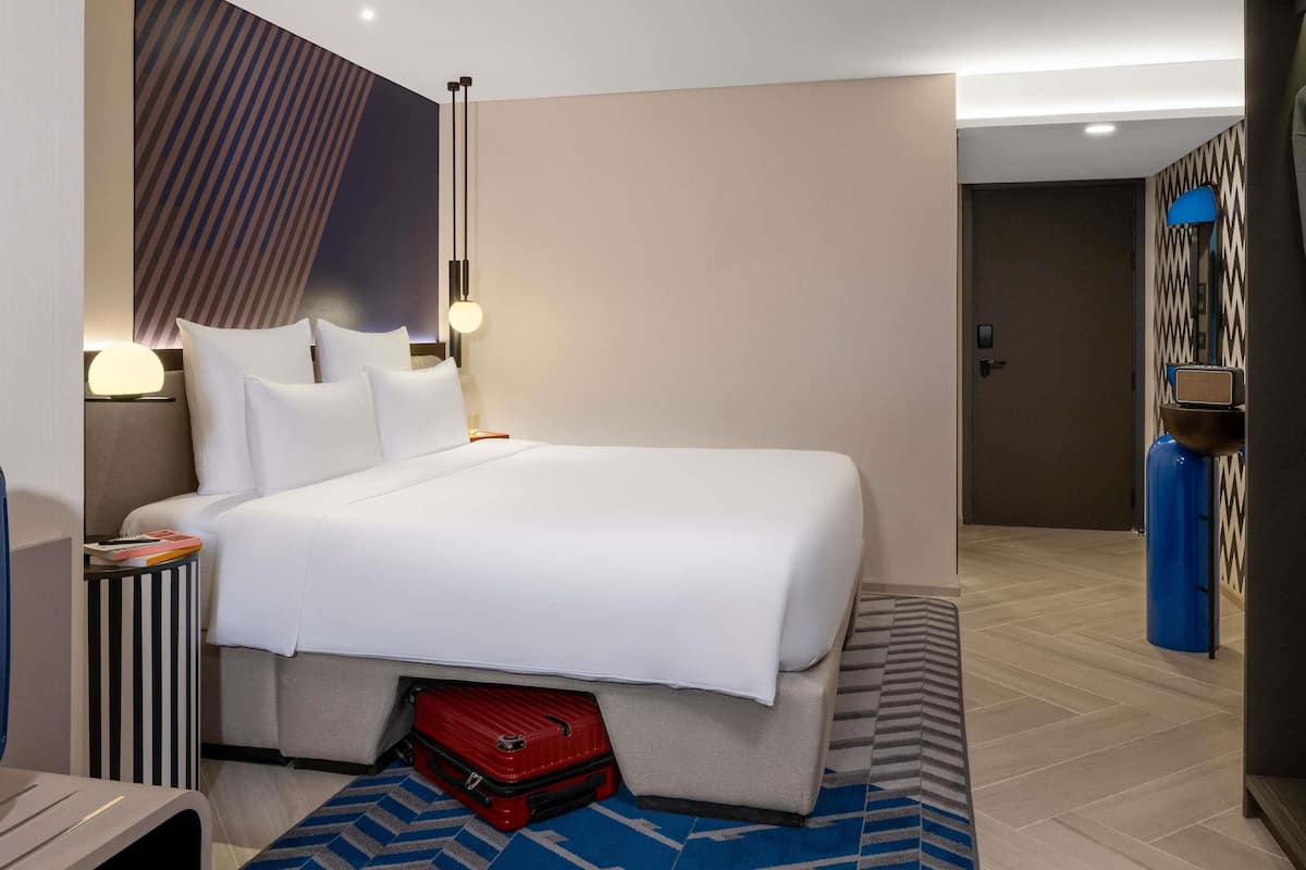 Room (TRIBE Extra) | 1 bilik tidur, peralatan tempat tidur premium, bar mini