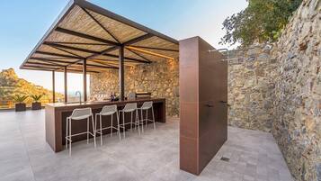 Bar (in der Unterkunft)