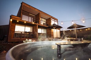 Courtyard - Viento Bravo (Pichilemu)