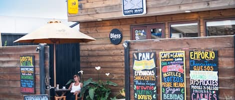 Façana frontal de l'allotjament