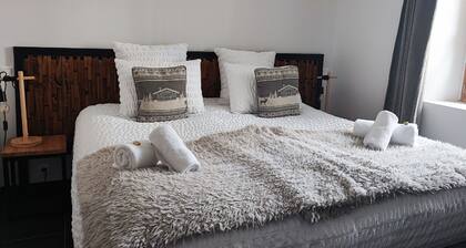 Guest house located in the heart of the village of Métabief, fully equipped luxu