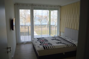 2 makuuhuonetta, tallelokero huoneessa, ilmainen Wi-Fi, vuodevaatteet