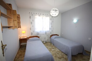 3 bedrooms, iron/ironing board, WiFi