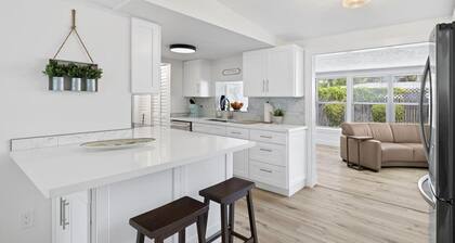 The Naples Bungalow - March/April 2024 available!