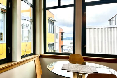 ✨NEW✨ Bright in-town Penthouse with roof deck 😎