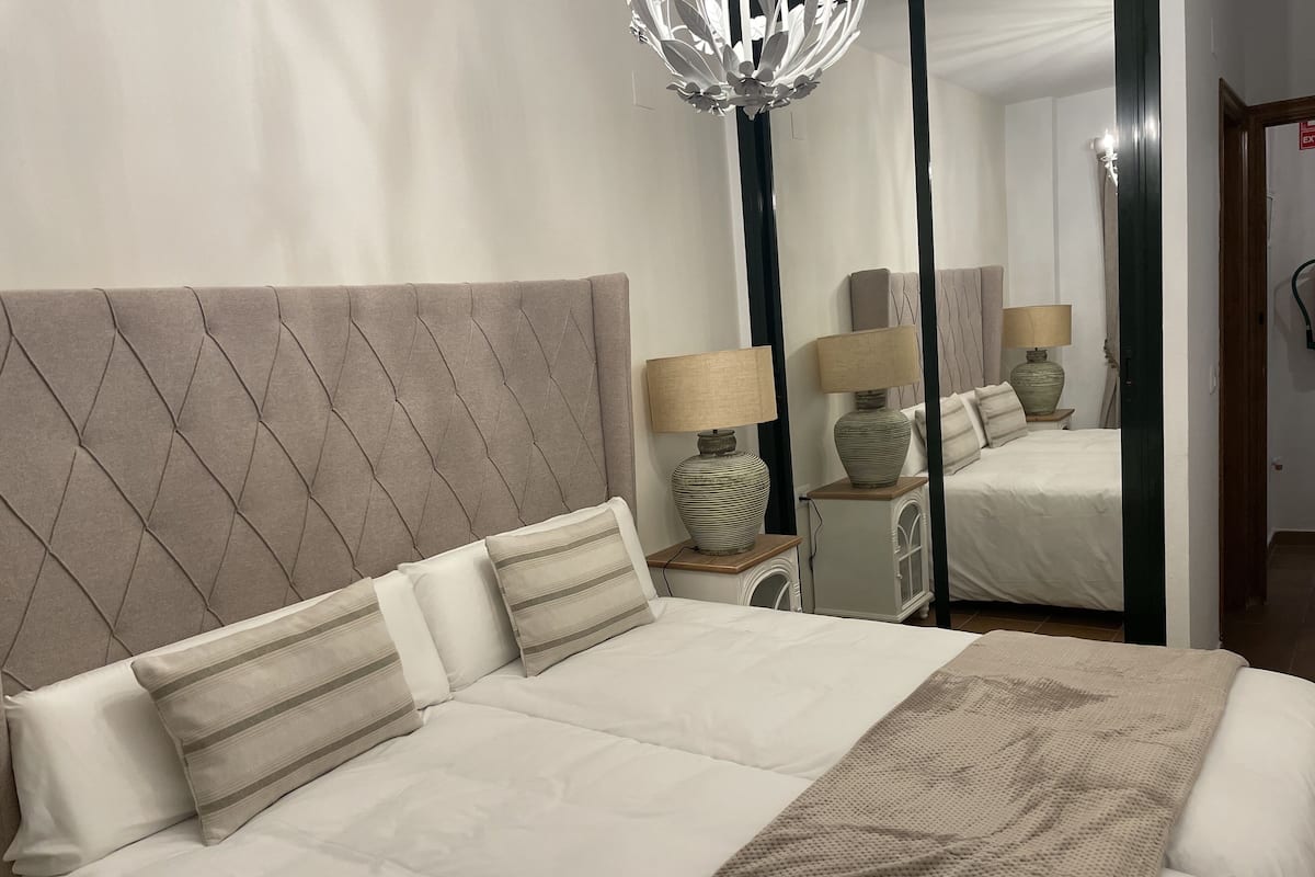 1 habitación, ropa de cama hipoalergénica, cubrecamas y wifi gratis