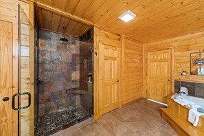 Jetted bath, hair dryer, towels, soap - Luxury Cabin w/ Tree Top Mountain Views, Game Room, Hot Tub, Pets Welcome!

 (Sevierville)