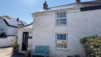 Cottage | Front of property