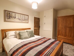 2 habitaciones, decoración personalizada y muebles diferentes 