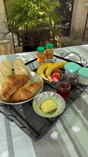 Breakfast meal