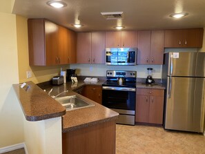 Private kitchen - Grandview Resort-2 Separate Units fully furnished.   (Las Vegas)