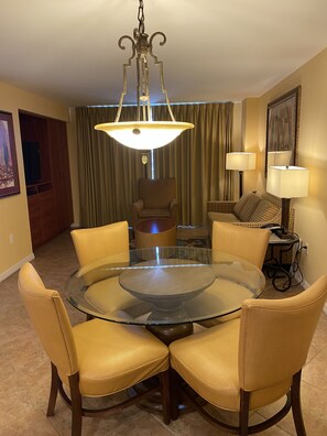 Living area - Grandview Resort-2 Separate Units fully furnished.   (Las Vegas)