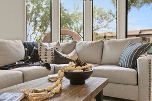 Télévision, cheminée