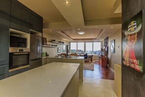 Apartment, 2 Bedrooms, City View | Floor plan - Green Point 2 Bedroom Apartment With Enclosed Balcony and Stunning Views (Cape Town)