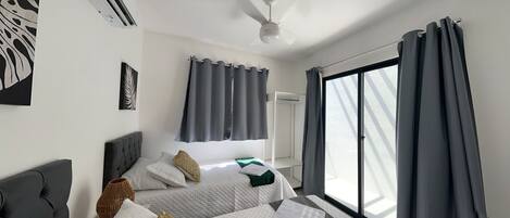 3 bedrooms, iron/ironing board, WiFi, bed sheets