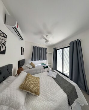 3 bedrooms, iron/ironing board, WiFi, bed sheets - Casa New York, "refúgio Tranquilo: Casa Espaçosa e Aconchegante Porto das Dunas" (Aquiraz)