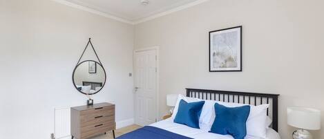 2 Schlafzimmer, Bügeleisen/Bügelbrett, Internetzugang, Bettwäsche