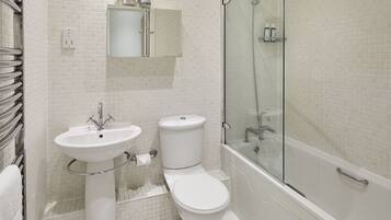 Apartment (1 Bedroom) | Bathroom