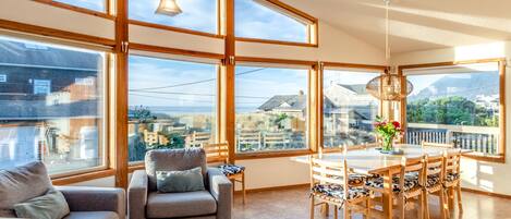 TV connectée, cheminée, lecteur de DVD