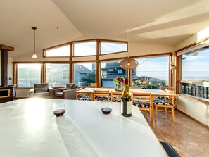Dining - Family and dog friendly, across from beach, Hot tub, Ocean view-Sitka House (Manzanita)