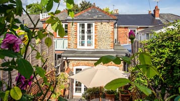 House (3 Bedrooms) | Terrace/patio