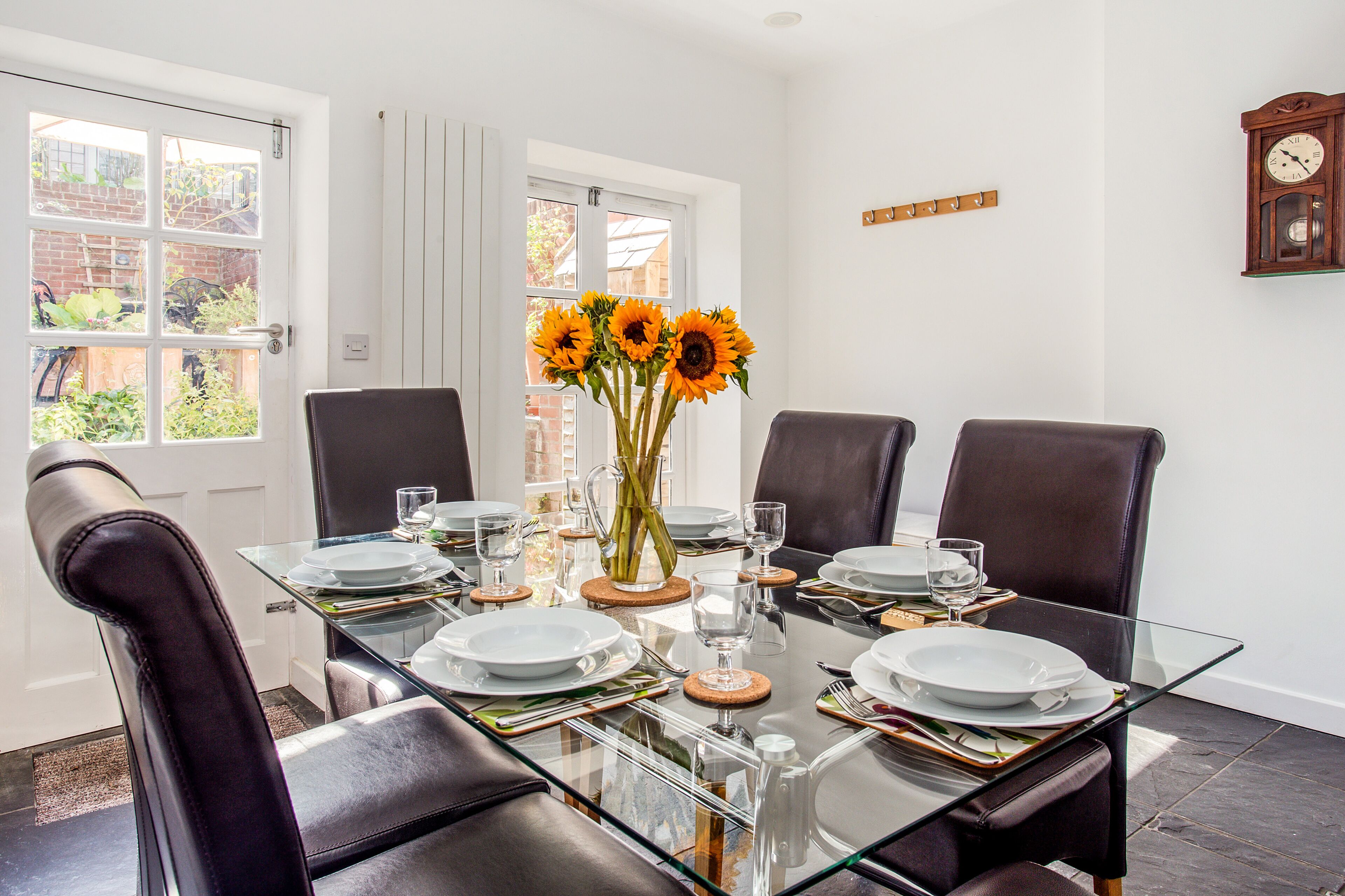 House (3 Bedrooms) | Dining