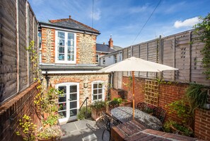 Casa (3 Bedrooms) | Opções para refeição ao ar livre