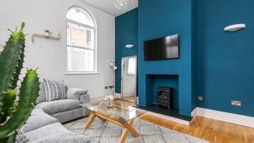 House (2 Bedrooms) | Living area