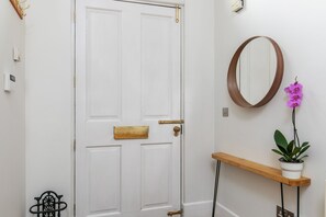 Interior - Unique Property in the Heart of Winchester (Winchester)