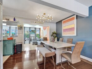 Dining - GAY MENs clothing optional Lrg 1br-deep discounts for long stays-8min to Wilton (Oakland Park)