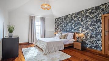 3 bedrooms, iron/ironing board, travel crib, free WiFi