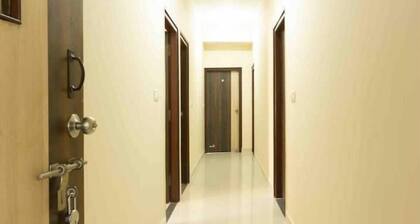 Premium pvt. room w/ attach bath - 1/3 Bengaluru