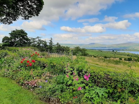 Abhainn Ri Cottages