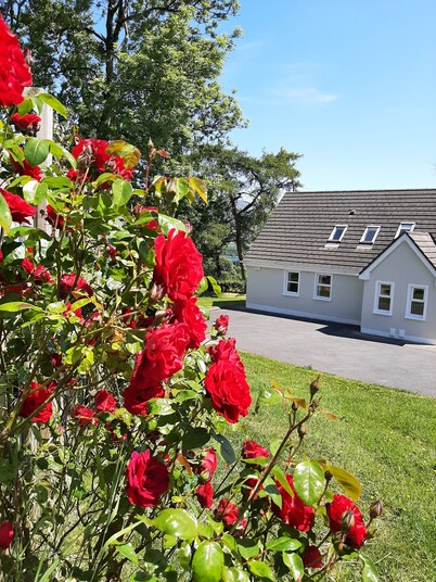 Abhainn Ri Cottages