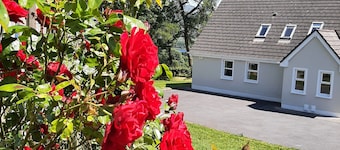 Abhainn Ri Cottages