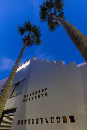 Front of property - Antigoni's Seaside Lodge (Rethymno)