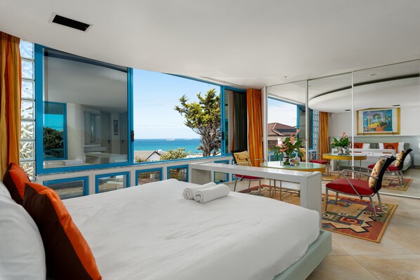 3 bedrooms, in-room safe, iron/ironing board, WiFi - Blouberg Villa Close to The Beach , Mountain Views (Cape Town)